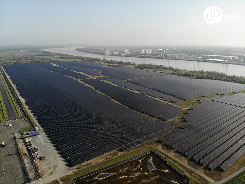 La plus grande centrale solaire urbaine d'Europe bientôt opérationnelle à  Bordeaux - France Bleu
